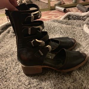 Free Bird Gladiator Sandals